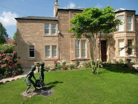 Mount Ceres Hotel Bonnyrigg Exterior foto